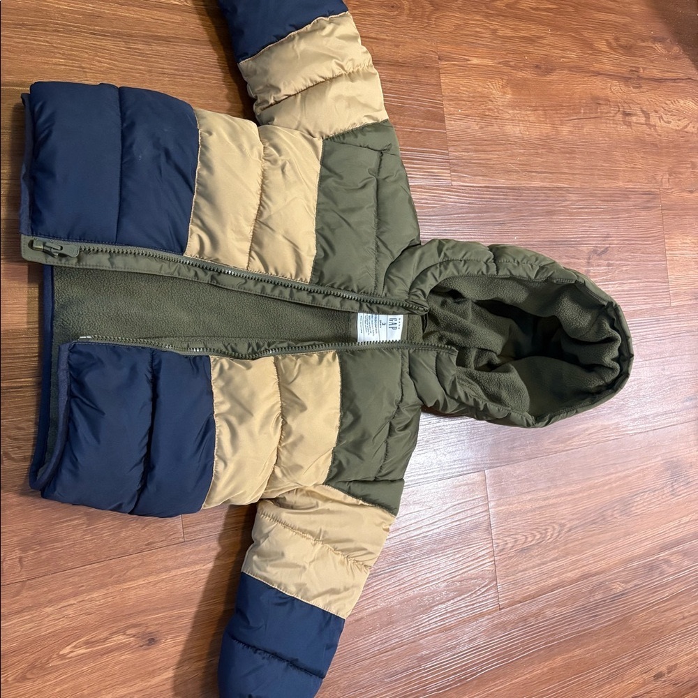 3t Gap winter coat. Worn maybe twice.